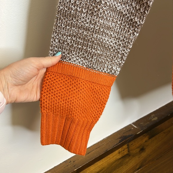 Amazon Knit Crewneck Sweater Cream, Brown & Pumpkin Orange Striped- M - Picture 3 of 4